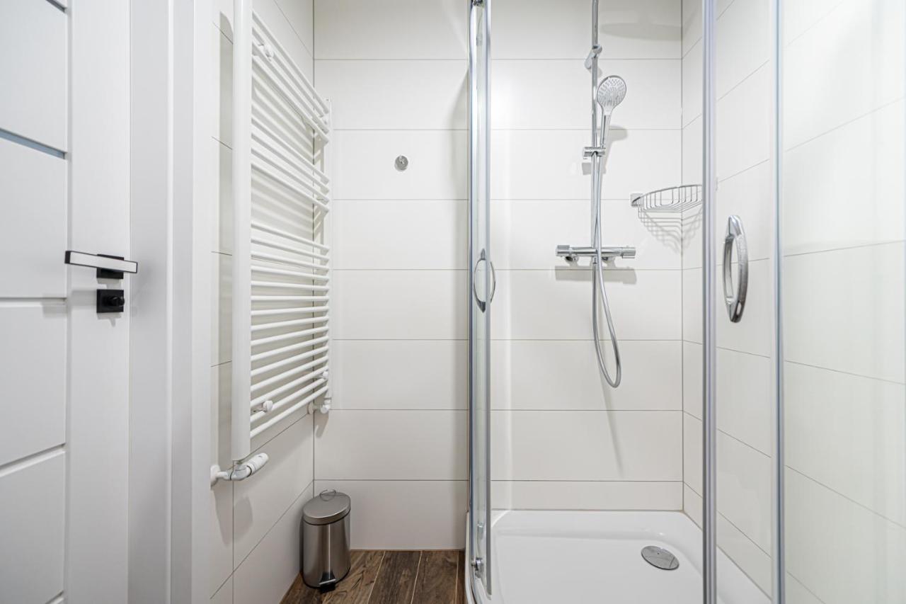 Apartment 24H With Free Garage And Ac Jagielly 5 Breslavia Exterior foto