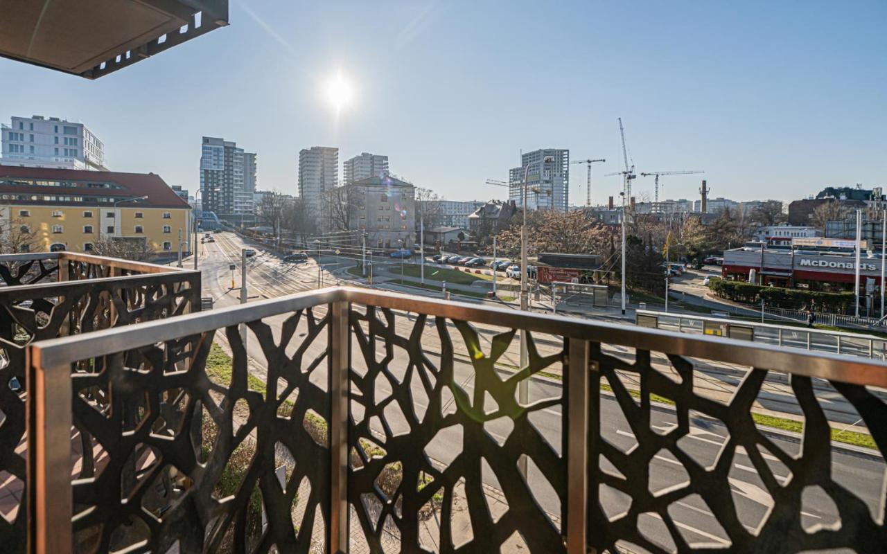 Apartment 24H With Free Garage And Ac Jagielly 5 Breslavia Exterior foto