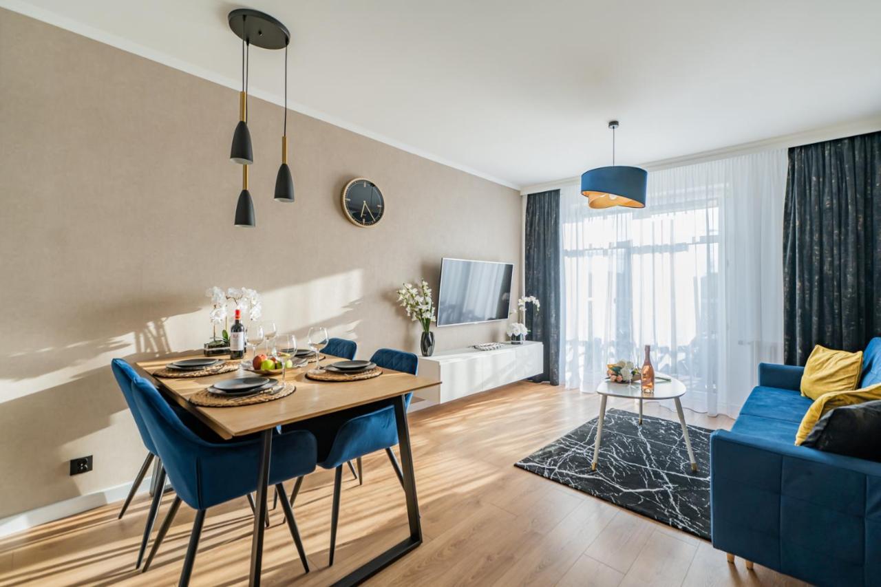 Apartment 24H With Free Garage And Ac Jagielly 5 Breslavia Exterior foto